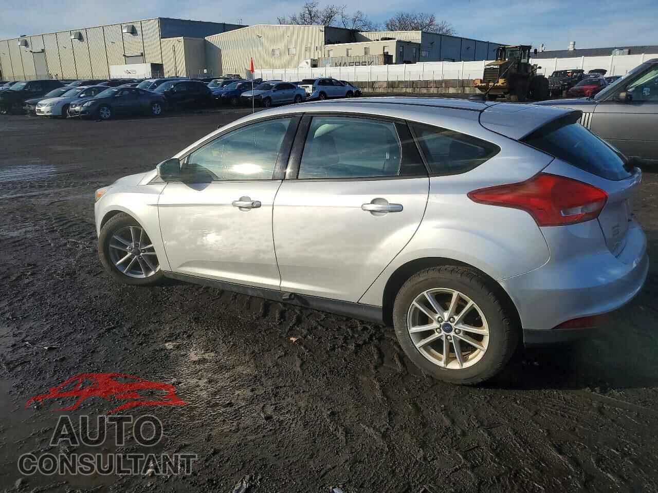FORD FOCUS 2015 - 1FADP3K29FL282567