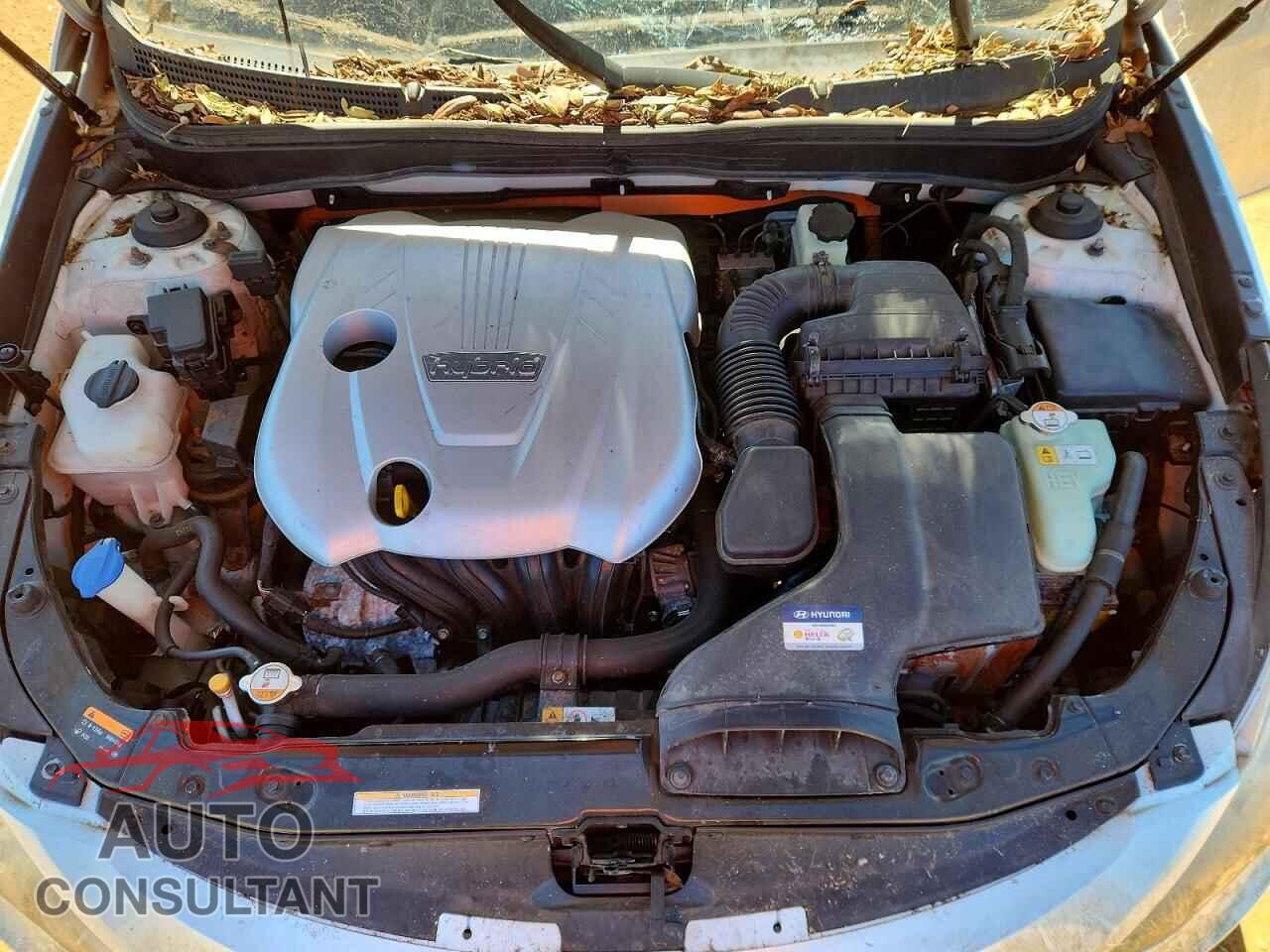HYUNDAI SONATA 2013 - KMHEC4A46DA082379