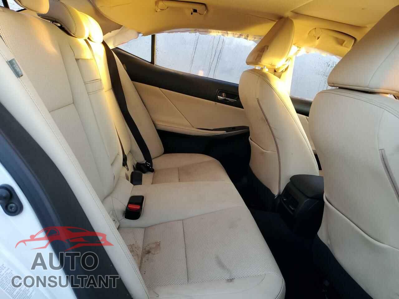 LEXUS IS 2016 - JTHBE1D25G5024690