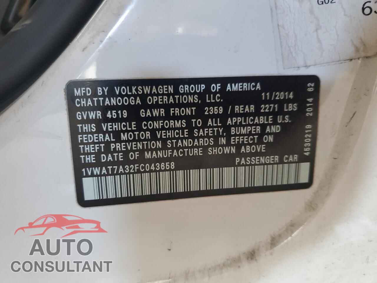 VOLKSWAGEN PASSAT 2015 - 1VWAT7A32FC043658