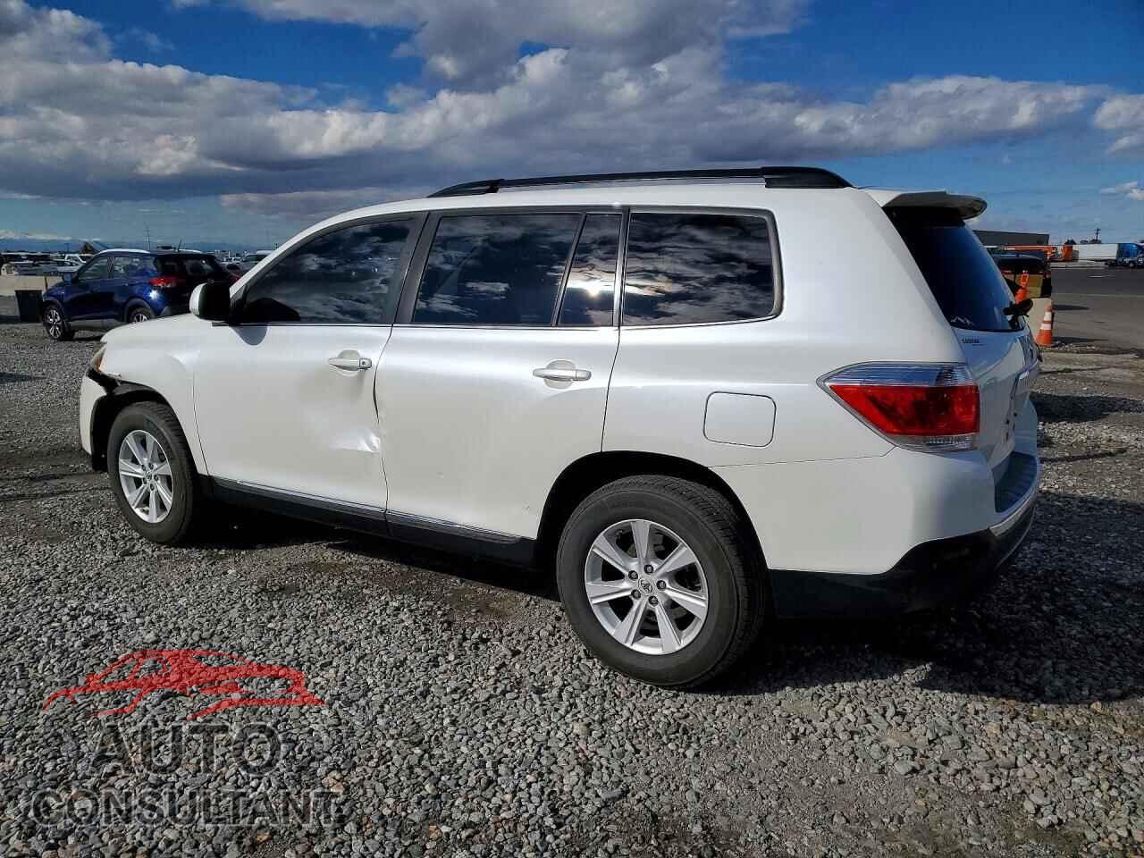 TOYOTA HIGHLANDER 2012 - 5TDBK3EH8CS139300