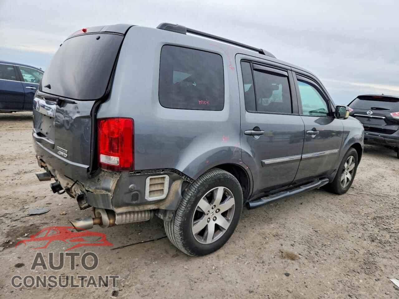 HONDA PILOT 2013 - 5FNYF4H96DB050744