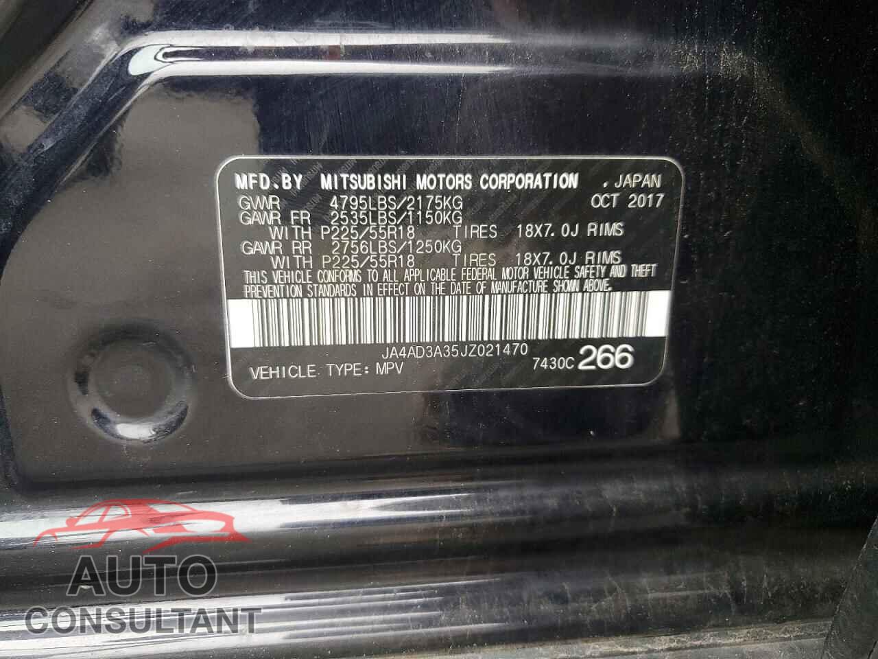 MITSUBISHI OUTLANDER 2018 - JA4AD3A35JZ021470
