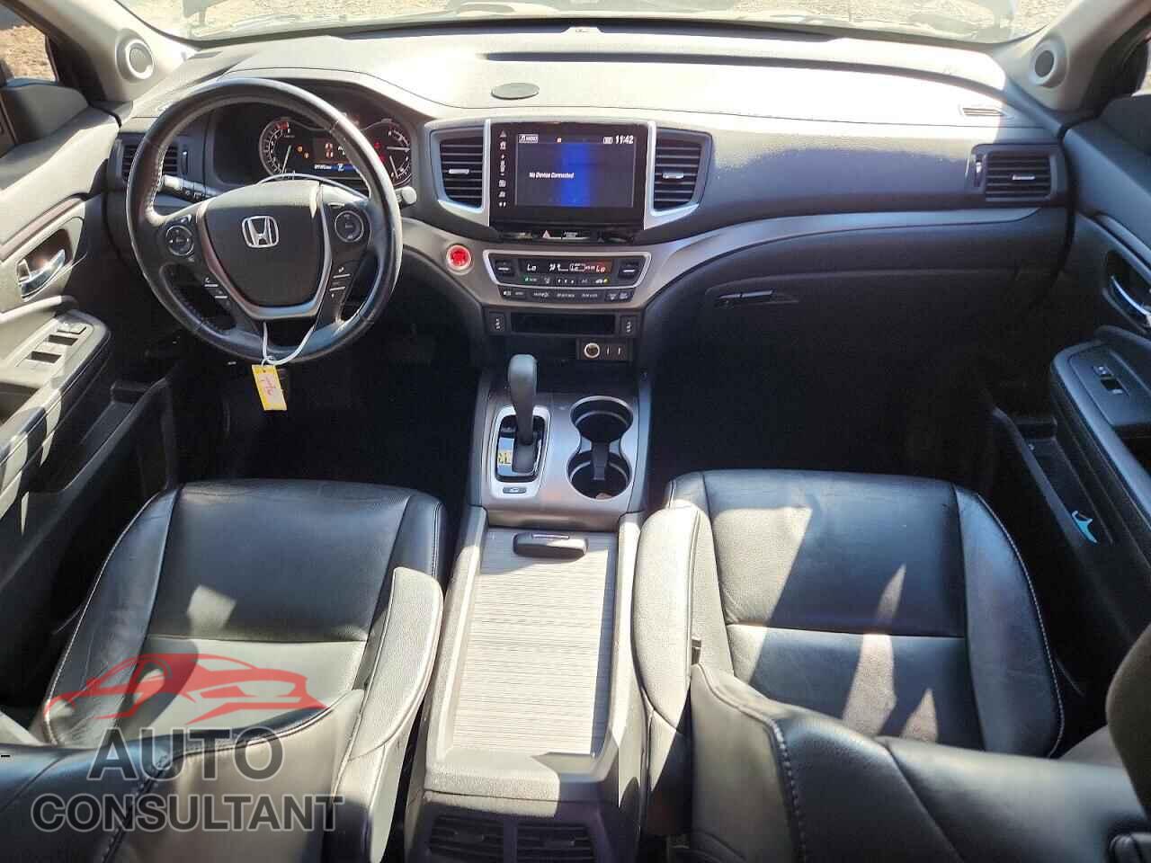 HONDA PILOT 2017 - 5FNYF6H57HB004838