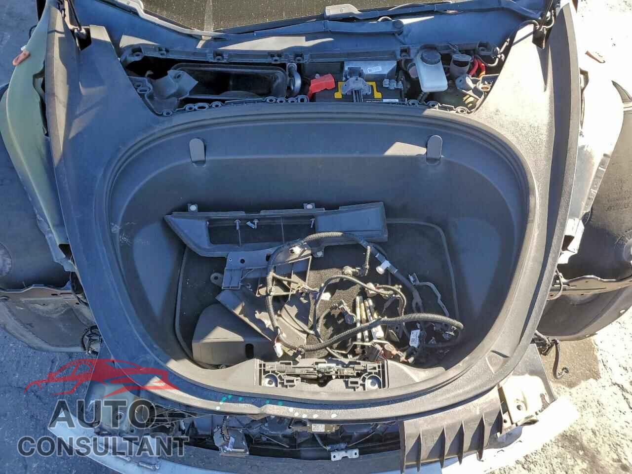 TESLA MODEL 3 2018 - 5YJ3E1EB5JF093972