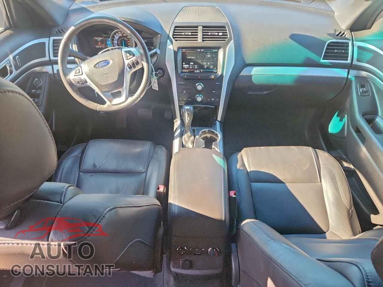 FORD EXPLORER 2015 - 1FM5K7D88FGA82418