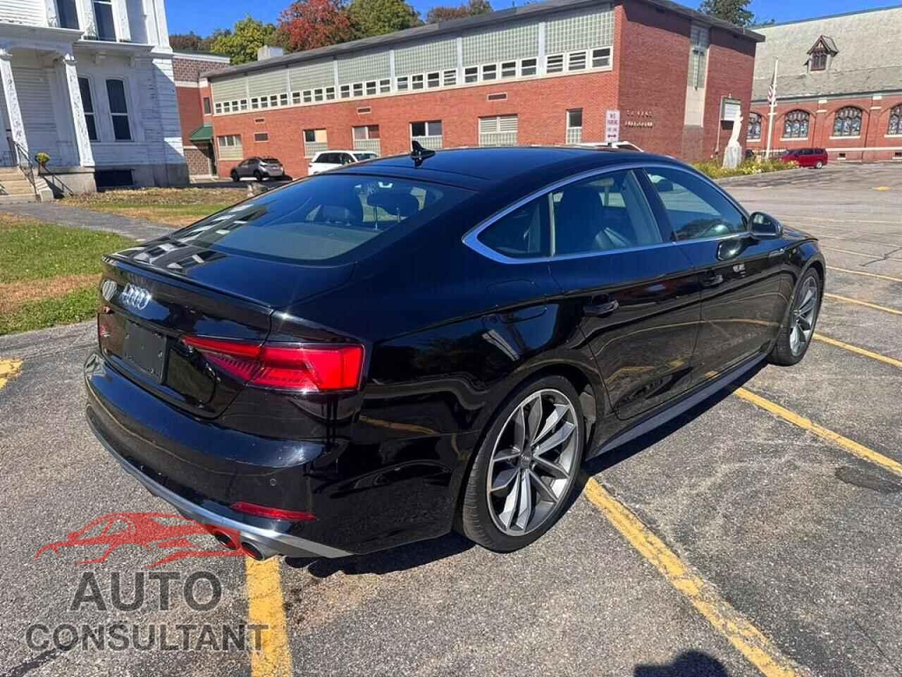 AUDI S5/RS5 2018 - WAUC4CF52JA010544