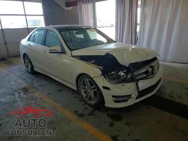 MERCEDES-BENZ C-CLASS 2012 - WDDGF8BB2CR230235