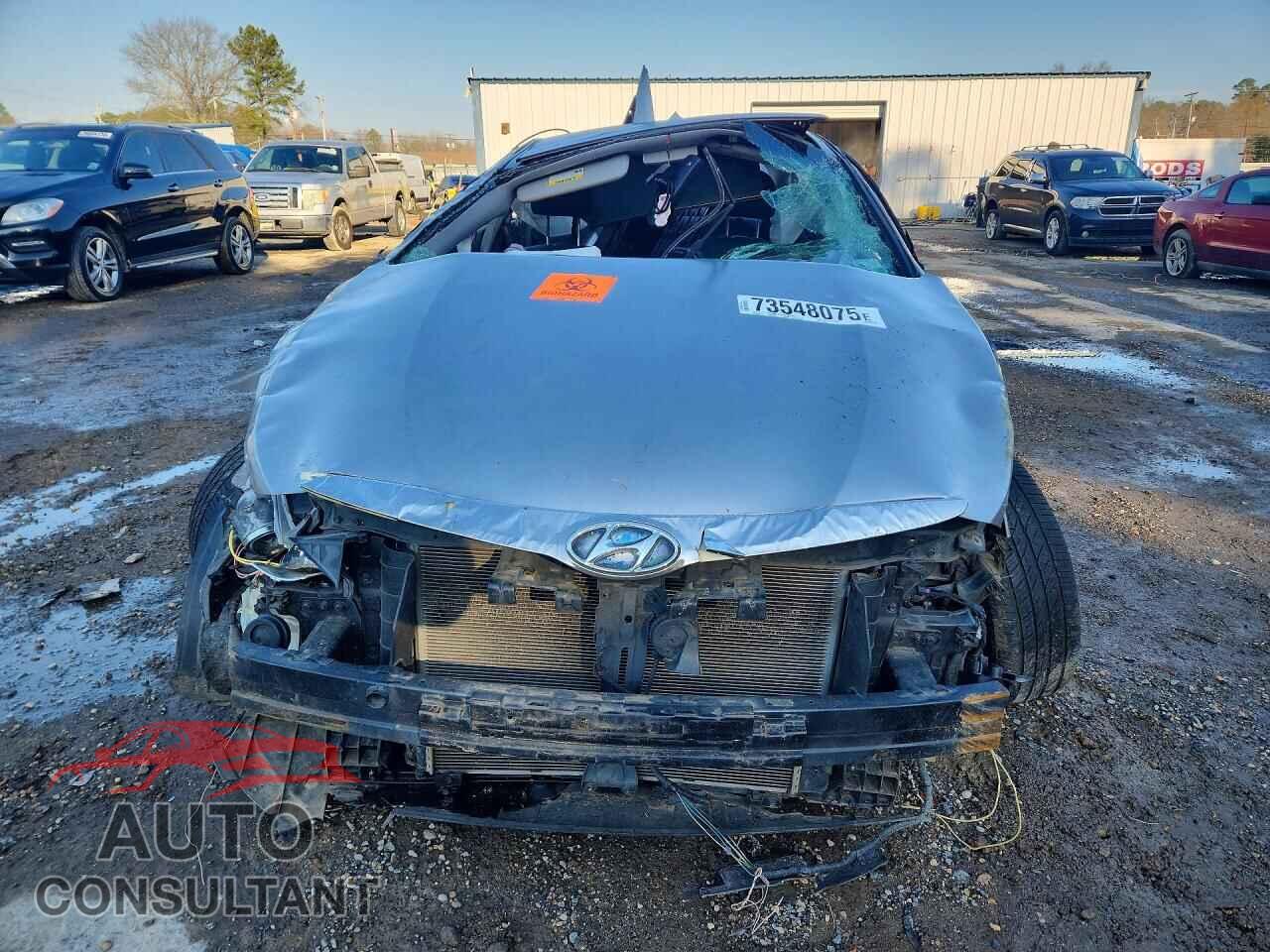 HYUNDAI SONATA 2012 - KMHEC4A47CA056551