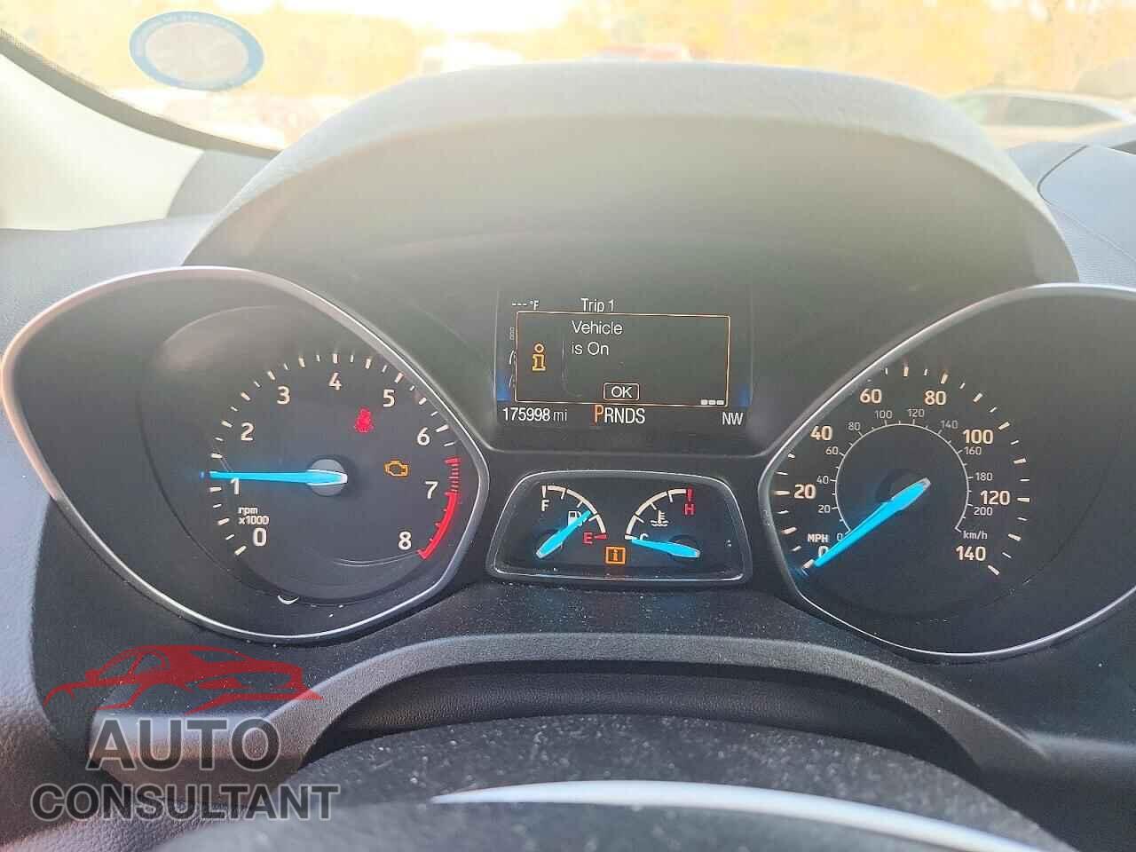 FORD ESCAPE 2018 - 1FMCU0F72JUA88626