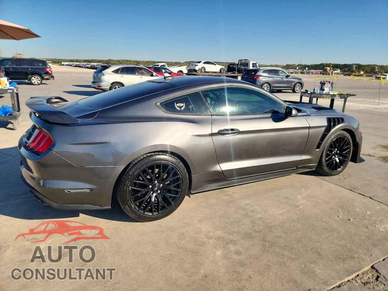 FORD MUSTANG 2020 - 1FA6P8CF5L5142667