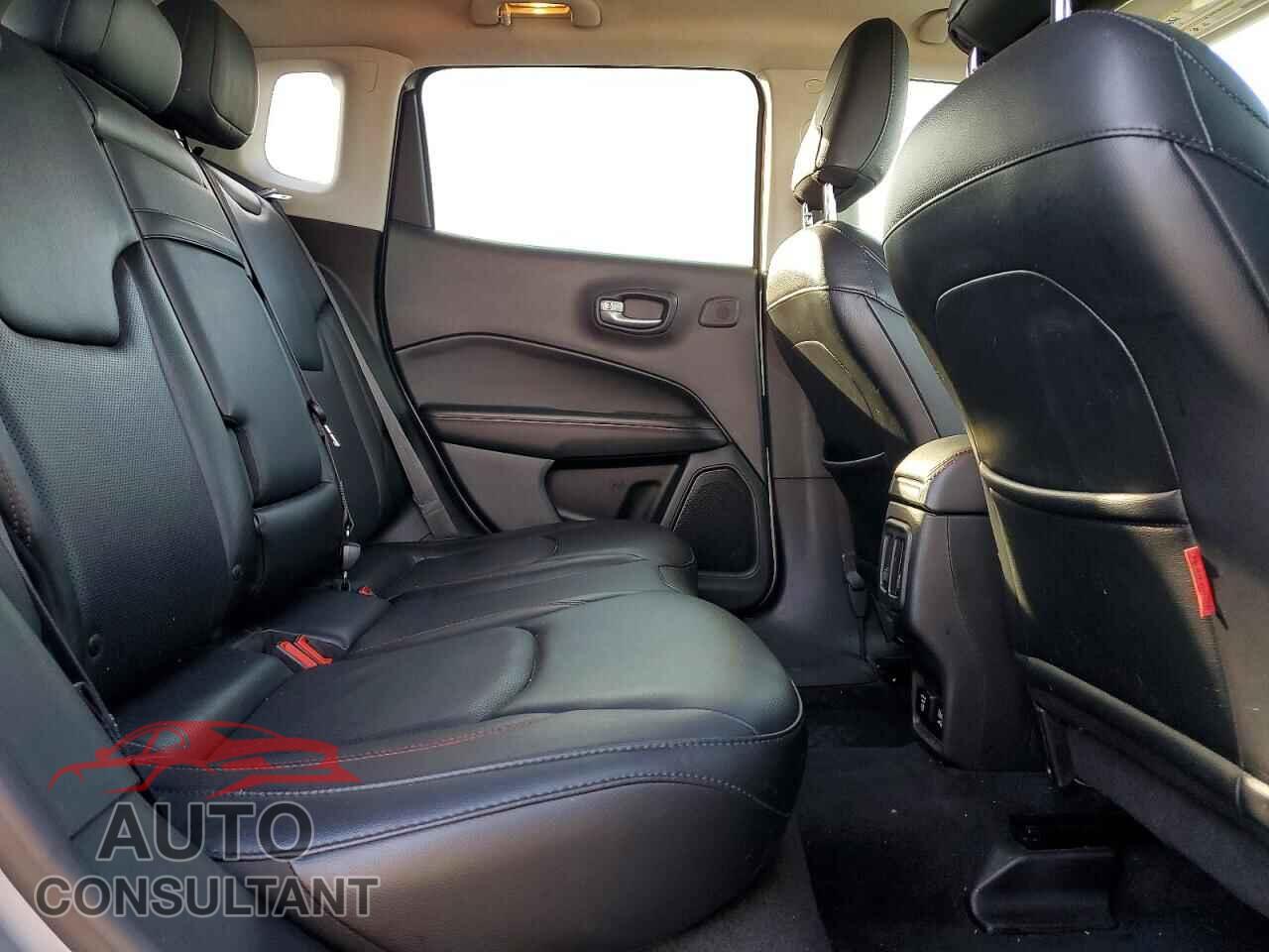 JEEP COMPASS 2017 - 3C4NJDDB7HT689121