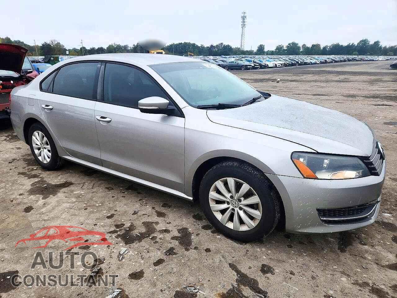 VOLKSWAGEN PASSAT 2013 - 1VWAP7A3XDC061908