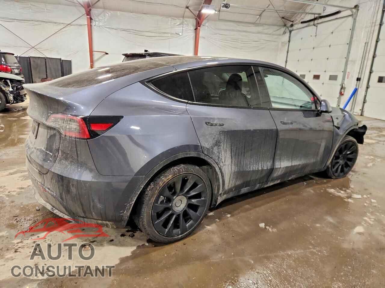 TESLA MODEL Y 2023 - 7SAYGDEE0PF891402