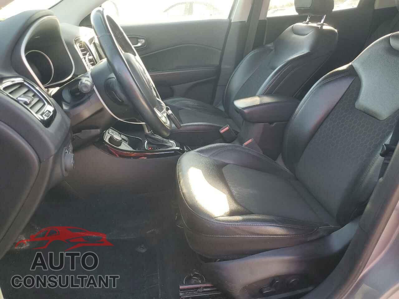 JEEP COMPASS 2018 - 3C4NJDBB6JT483667