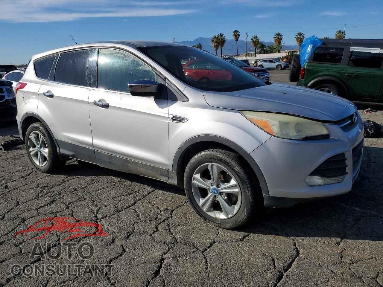 FORD ESCAPE 2013 - 1FMCU0GX4DUC51683