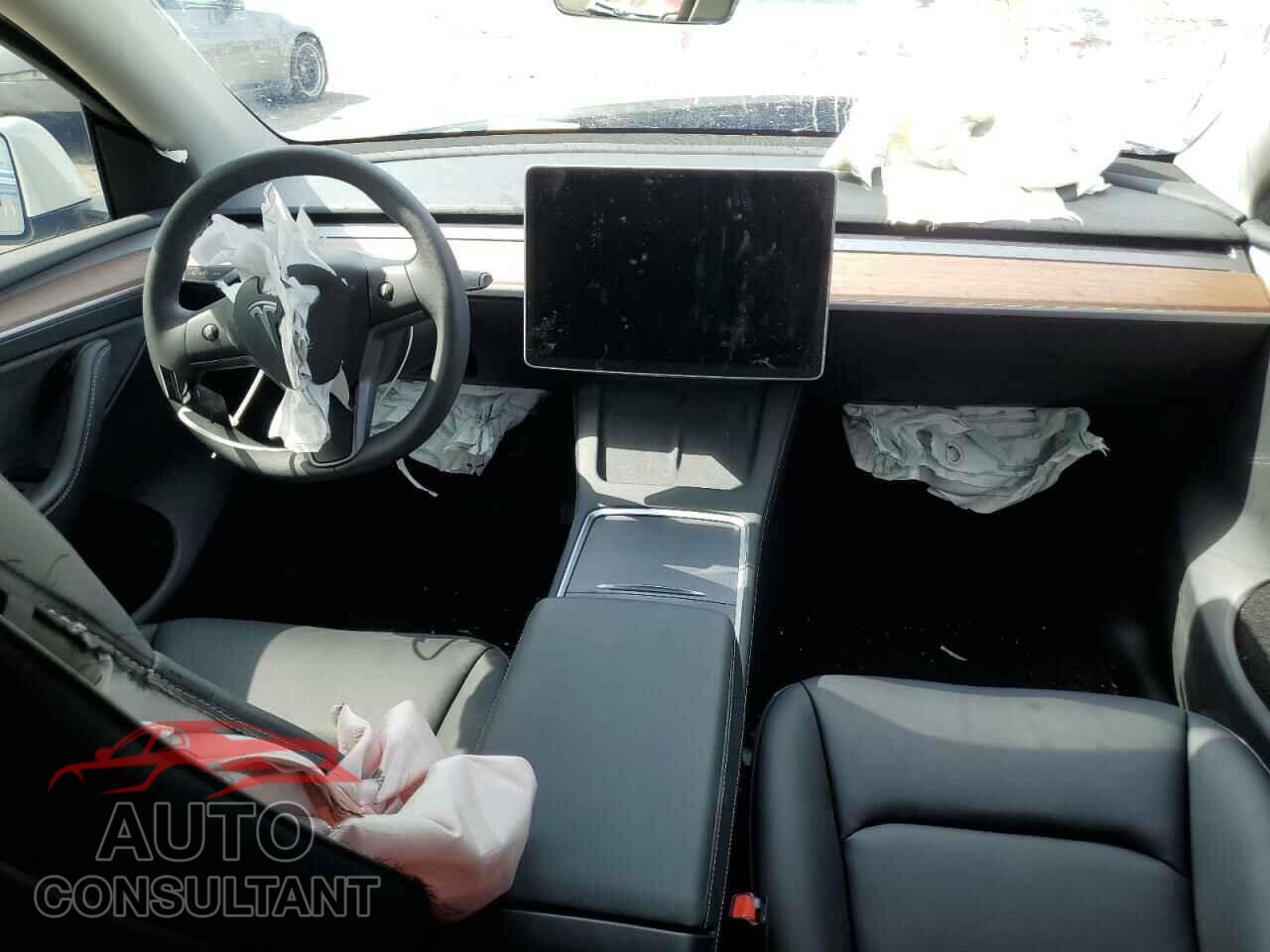 TESLA MODEL Y 2024 - 7SAYGDEE5RF131663