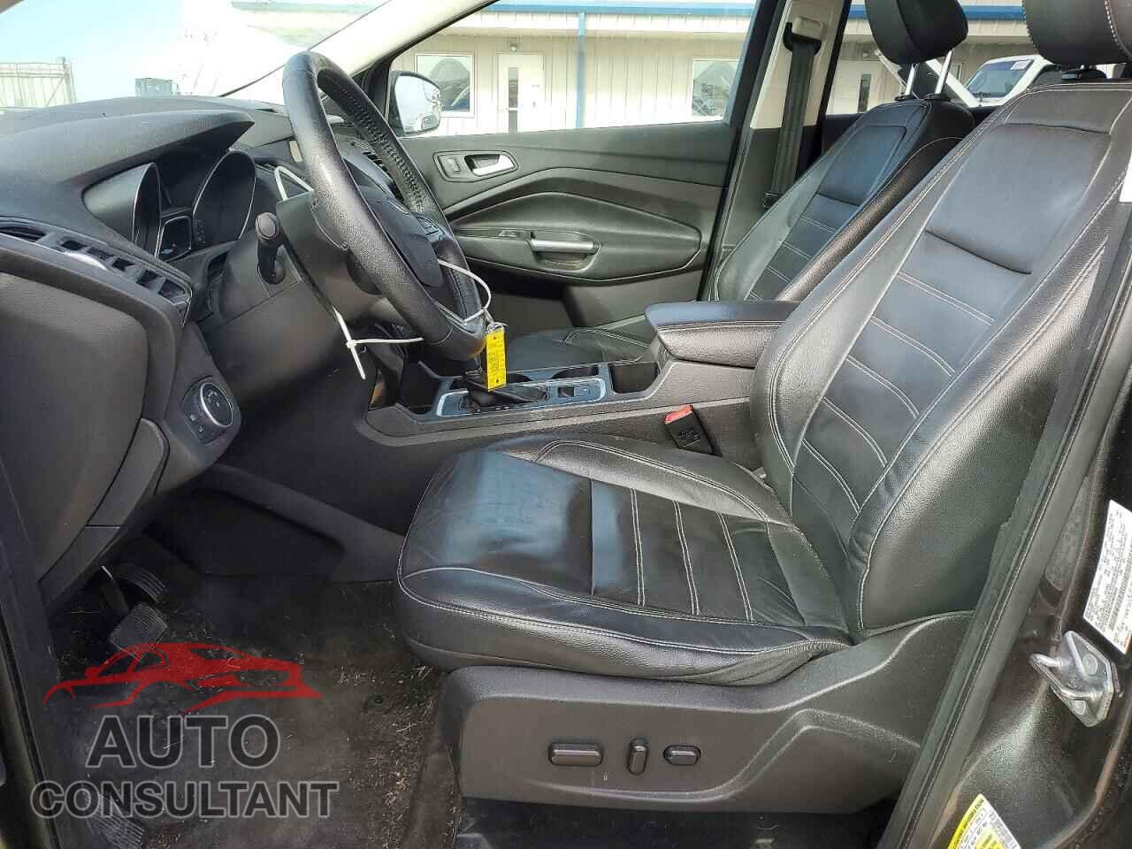 FORD ESCAPE 2018 - 1FMCU0J92JUB08804