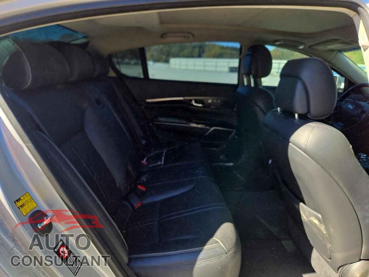 KIA K900 2015 - KNALW4D42F6021709