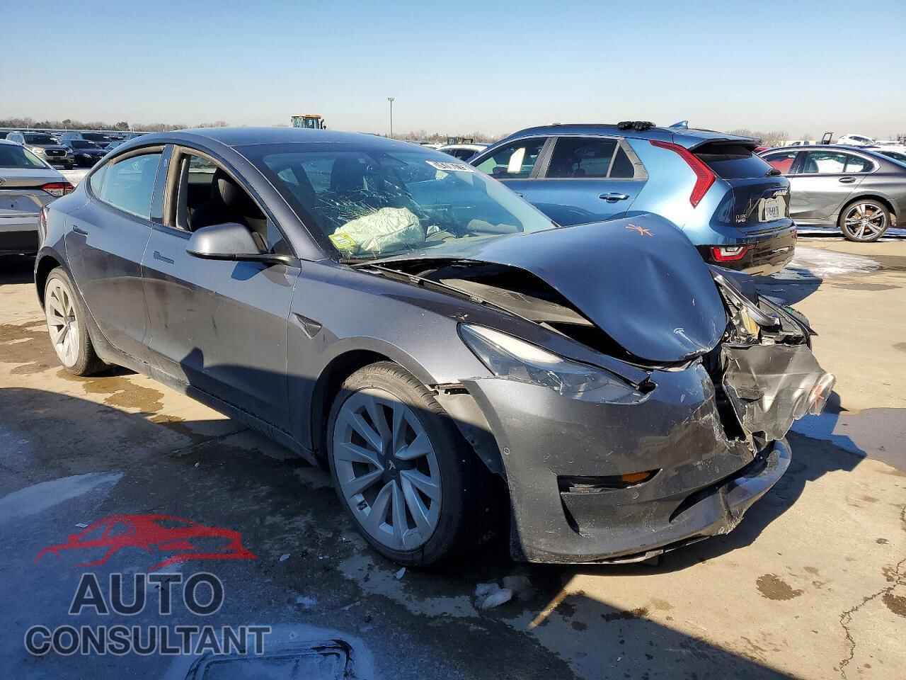 TESLA MODEL 3 2022 - 5YJ3E1EB1NF305157