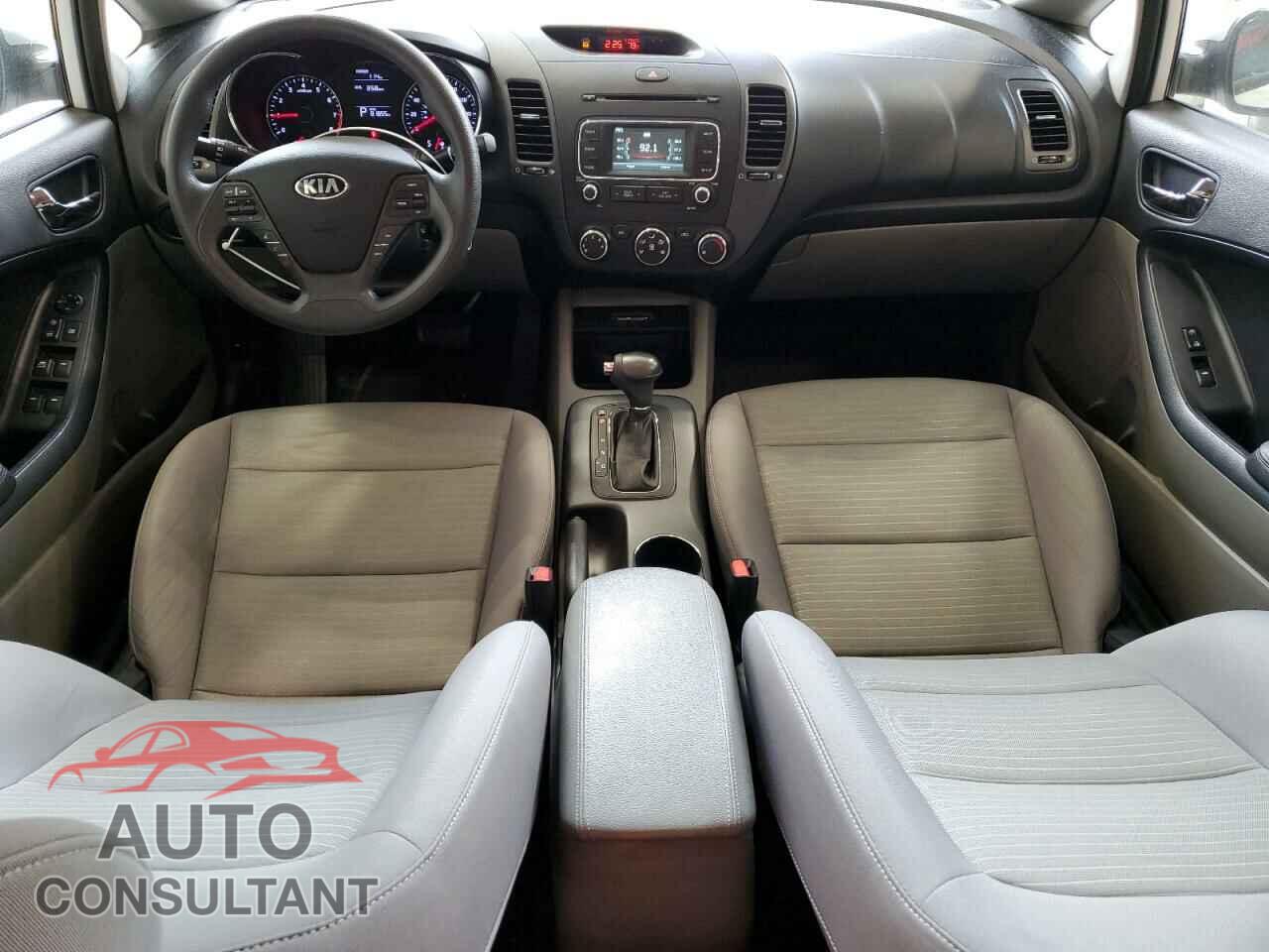 KIA FORTE 2016 - KNAFX4A66G5555173