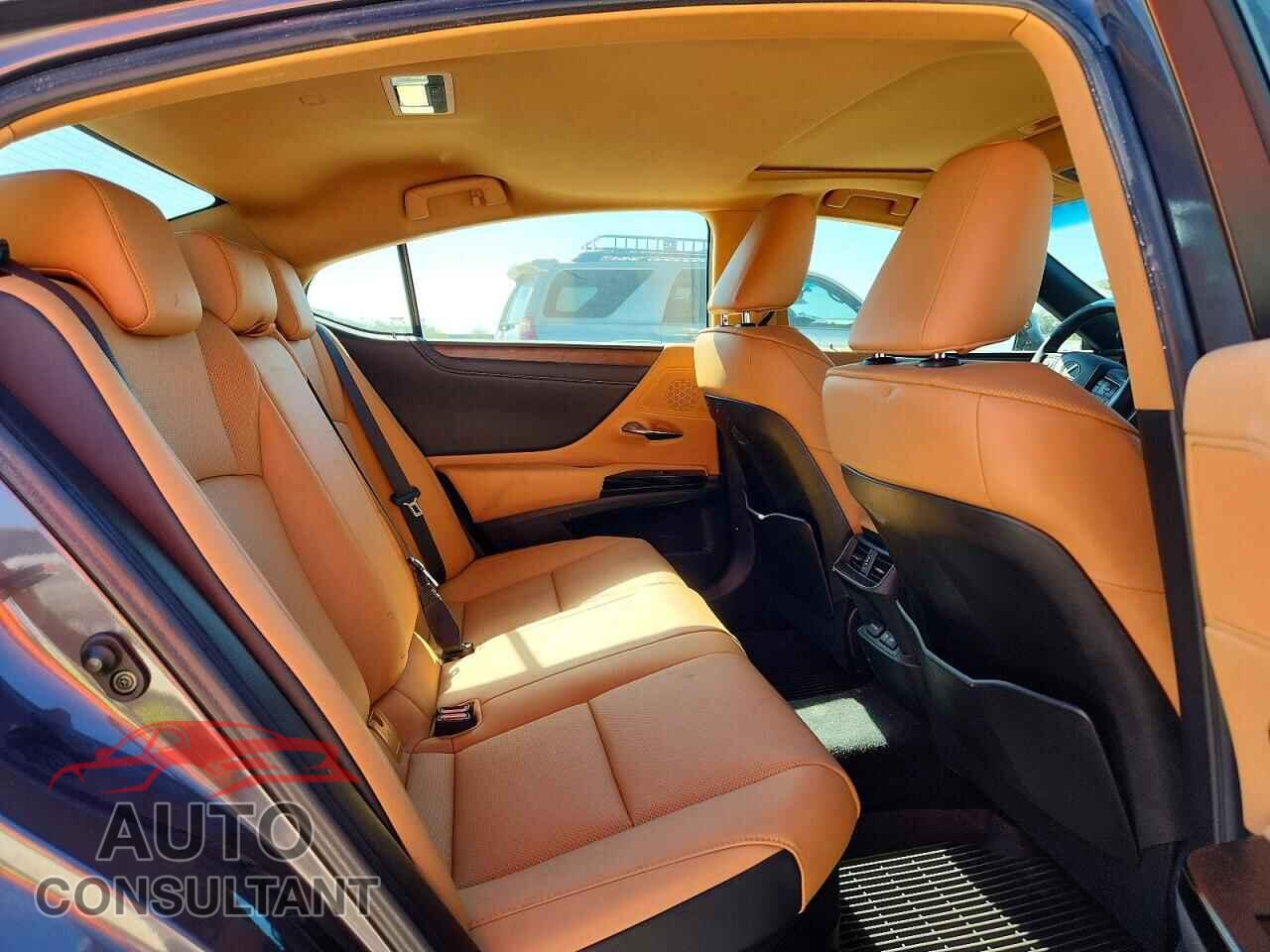 LEXUS ES300 2023 - 58ADA1C1XPU029005
