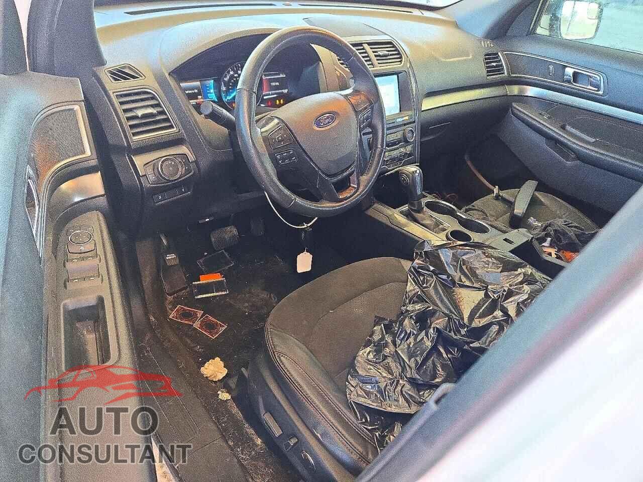FORD EXPLORER 2018 - 1FM5K7D81JGA23316