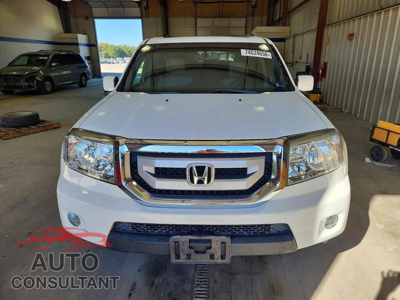 HONDA PILOT 2011 - 5FNYF4H63BB049747