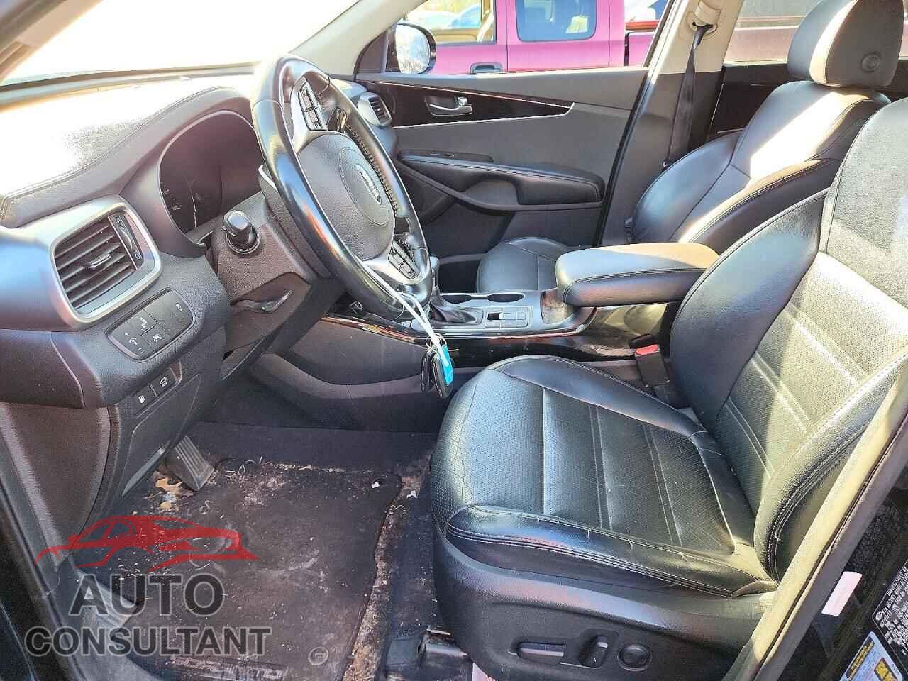 KIA SORENTO 2019 - 5XYPHDA5XKG479775