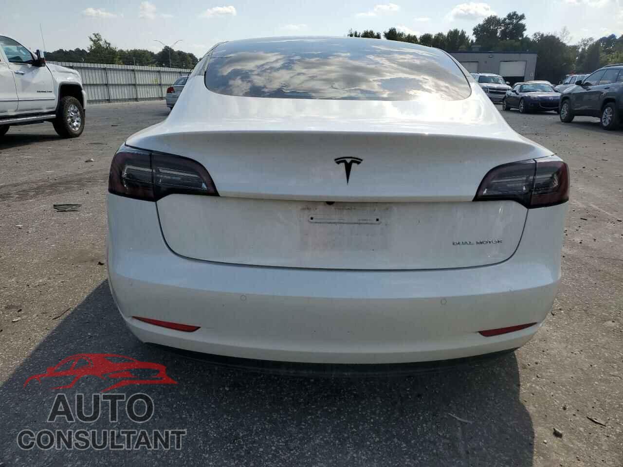 TESLA MODEL 3 2021 - 5YJ3E1EB9MF923793