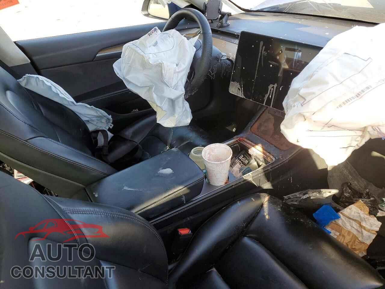 TESLA MODEL 3 2022 - 5YJ3E1EA9NF370510