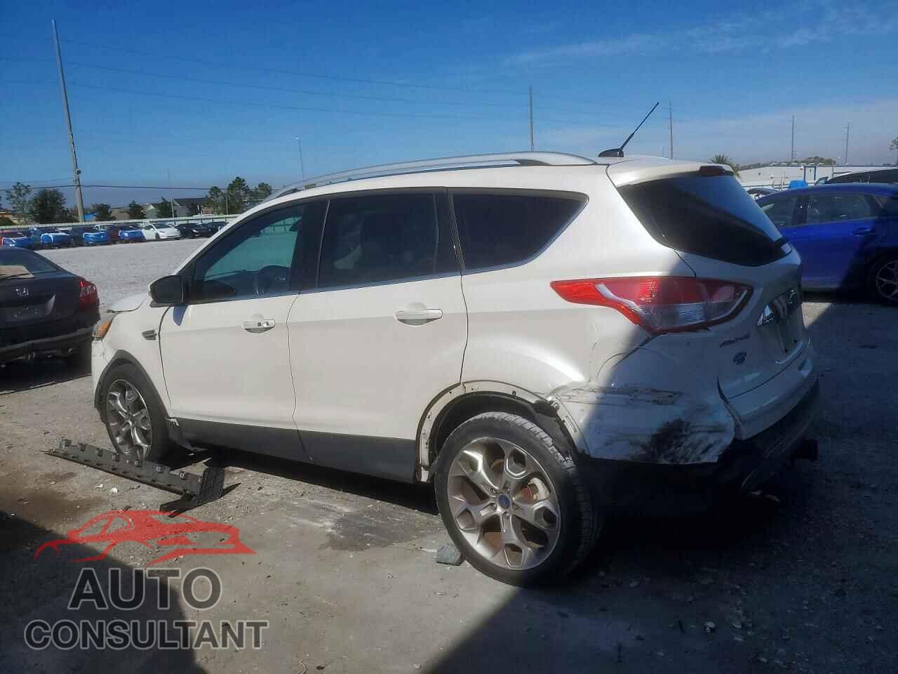 FORD ESCAPE 2015 - 1FMCU0J91FUB36455