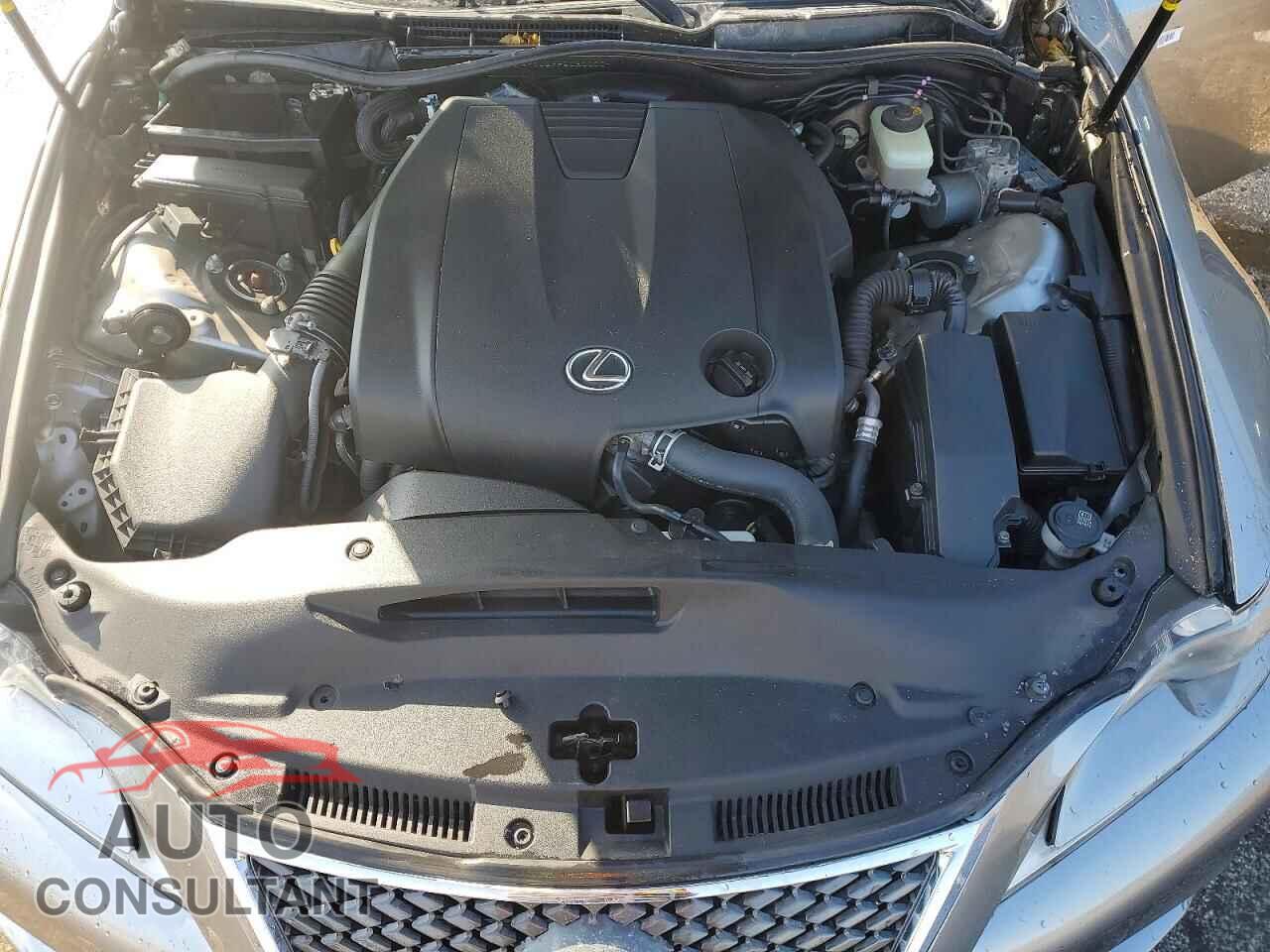 LEXUS IS 2015 - JTHBF1D29F5080000
