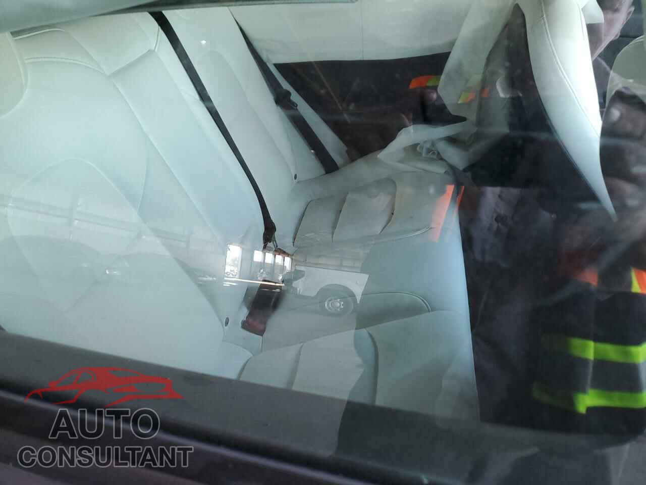 TESLA MODEL 3 2022 - 5YJ3E1EB7NF356517