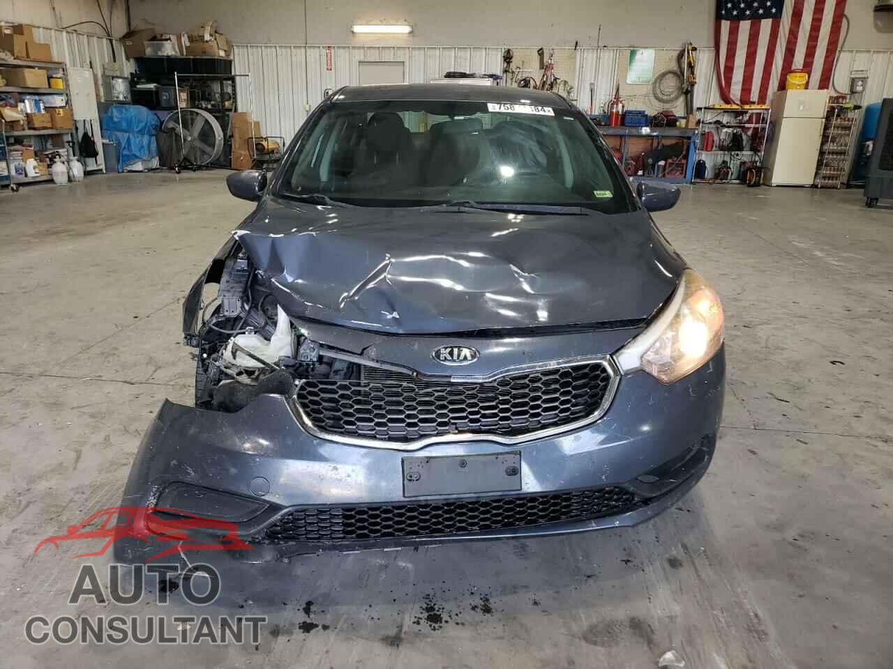 KIA FORTE 2016 - KNAFK4A68G5566481