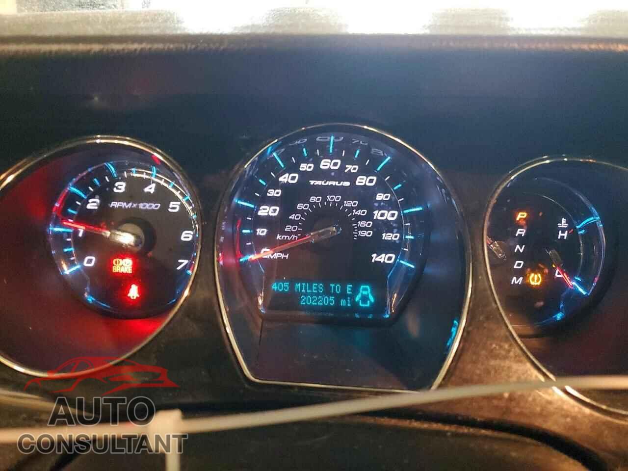FORD TAURUS 2011 - 1FAHP2FW7BG105477