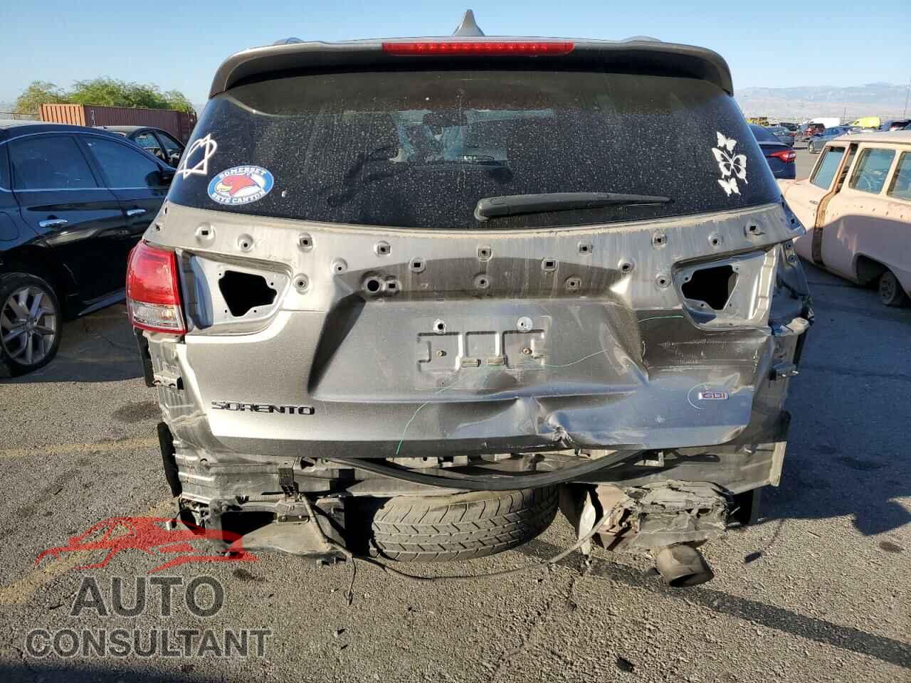 KIA SORENTO 2017 - 5XYPG4A32HG206470