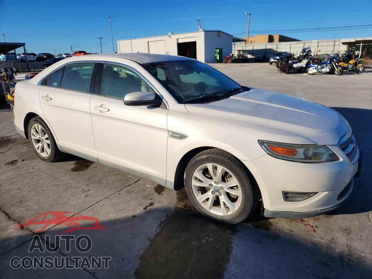 FORD TAURUS 2011 - 1FAHP2EW8BG136044
