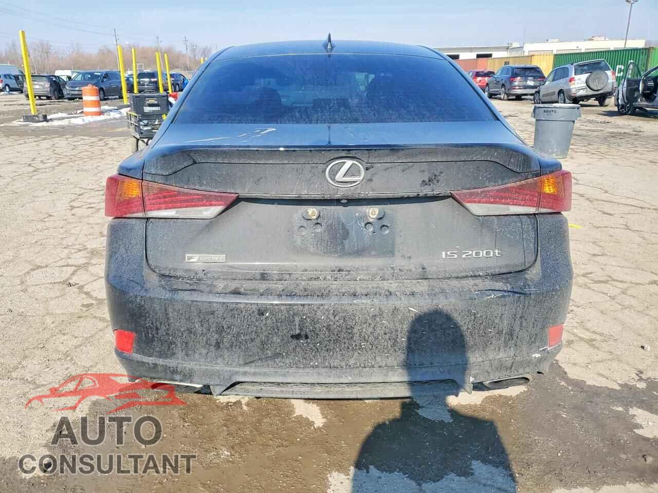 LEXUS IS 2017 - JTHBA1D23H5047401