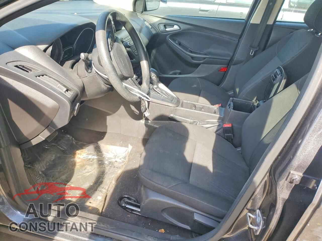 FORD FOCUS 2018 - 1FADP3F24JL207195