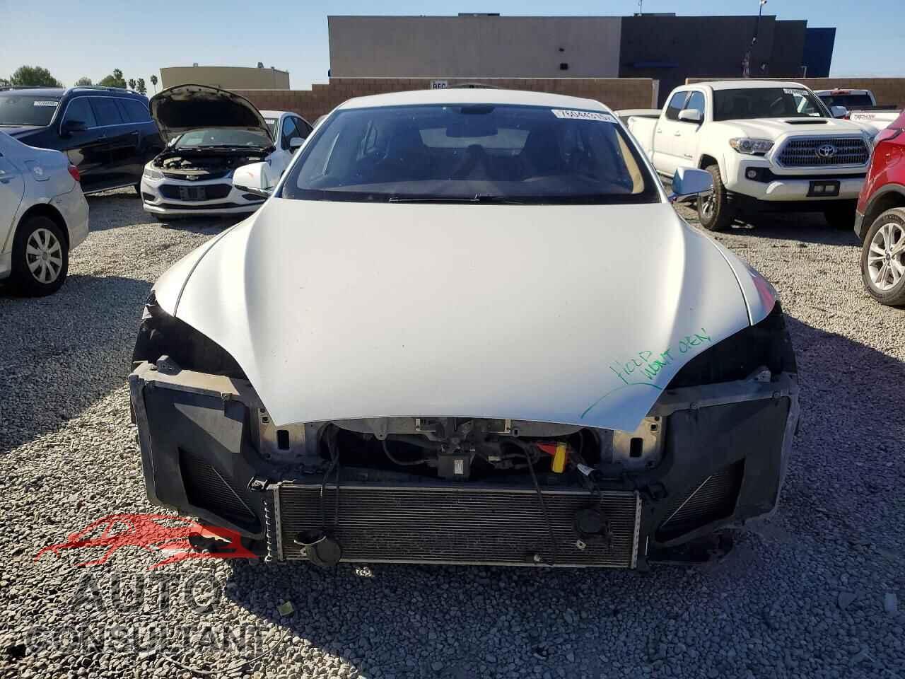 TESLA MODEL S 2013 - 5YJSA1CG4DFP03628