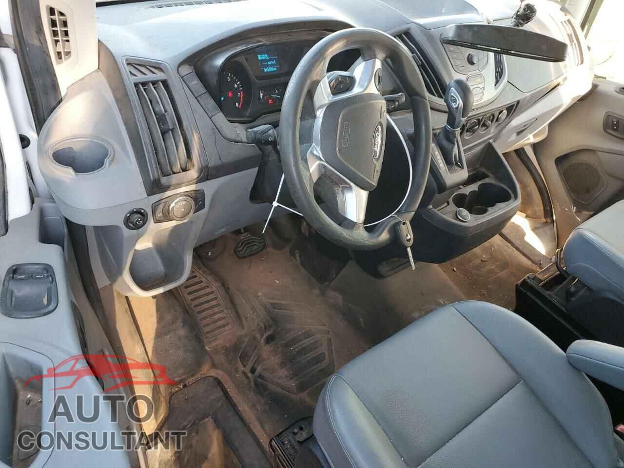FORD TRANSIT 2018 - 1FTYR2XMXJKA17441