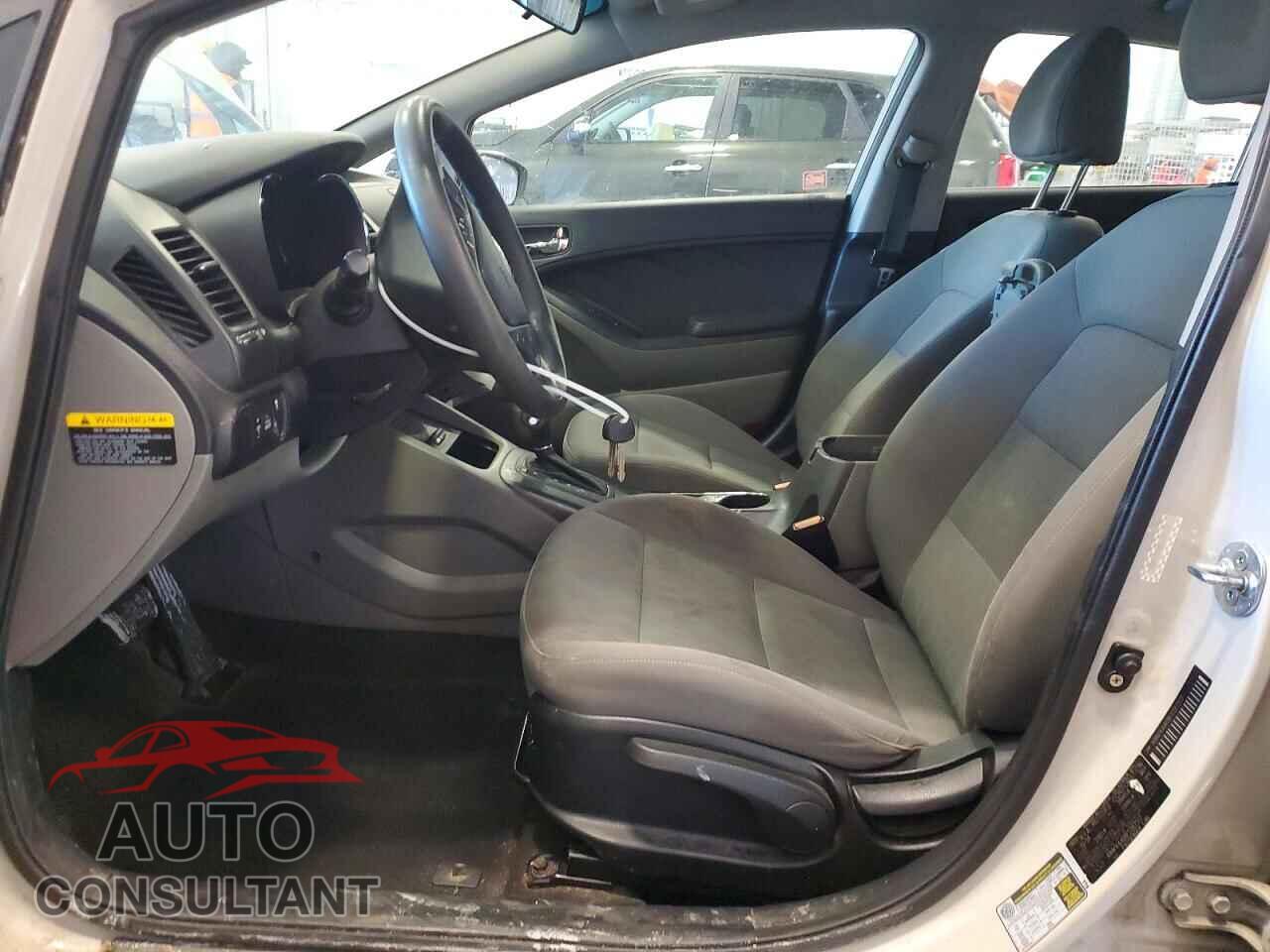 KIA FORTE 2015 - KNAFK4A68F5387517