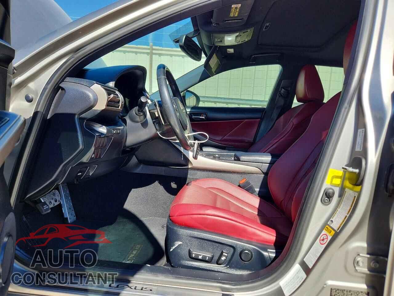 LEXUS IS 2015 - JTHBF1D29F5056439