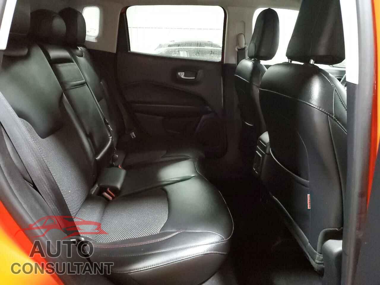 JEEP COMPASS 2018 - 3C4NJDDB0JT200953