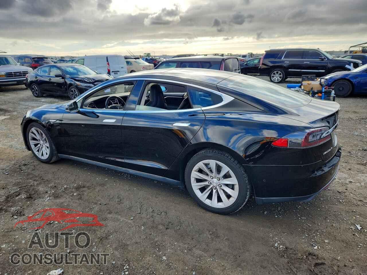 TESLA MODEL S 2016 - 5YJSA1E14GF132770