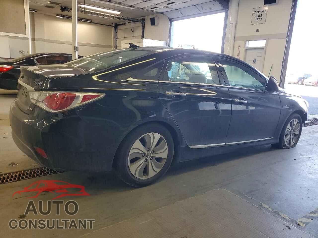 HYUNDAI SONATA 2015 - KMHEC4A43FA125384
