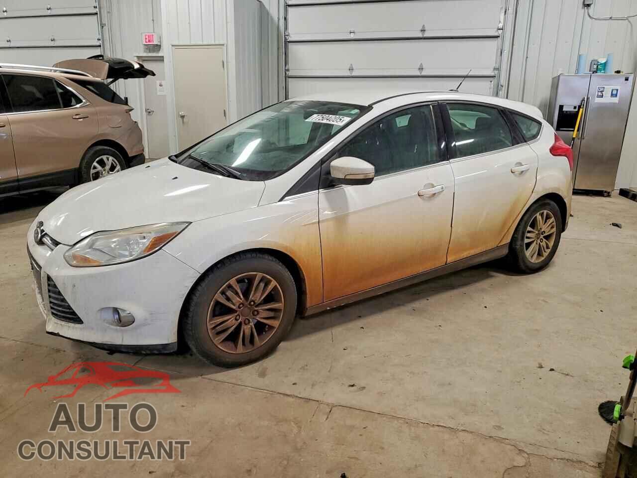 FORD FOCUS 2012 - 1FAHP3M22CL357975
