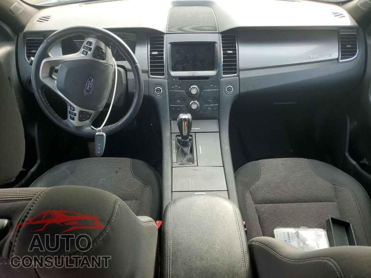 FORD TAURUS 2017 - 1FAHP2E82HG125583