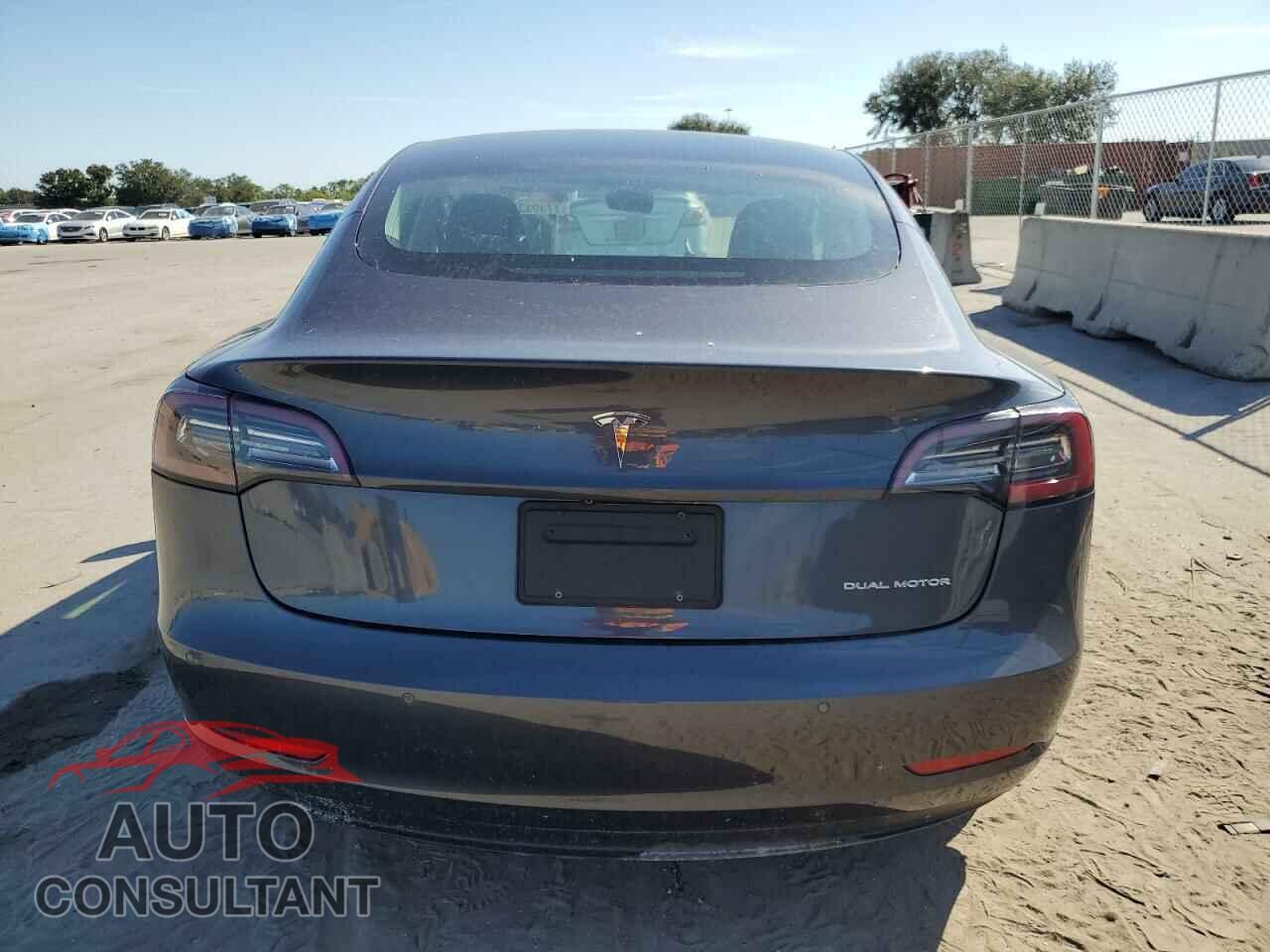 TESLA MODEL 3 2019 - 5YJ3E1EB0KF209631